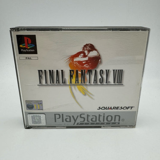 Final Fantasy VIII 8 Platinum PS1 Playstation 1 PAL ITA, squal e rinoa abbracciati su sfondo bianco