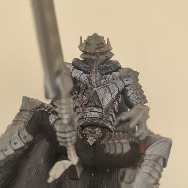Action Figure Berserk Gatsu/Guts Con Armatura Berserker