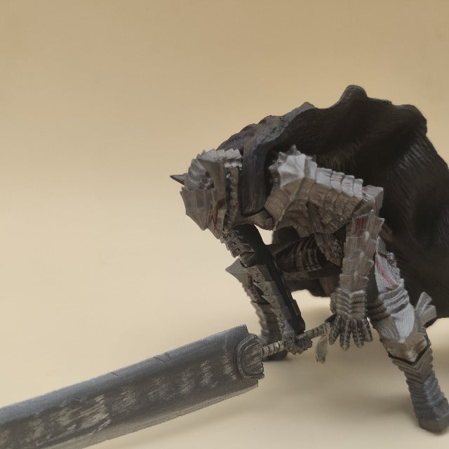 Action Figure Berserk Gatsu/Guts Con Armatura Berserker