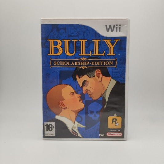 sfondo blu, ragazzo ed adulto si fronteggiano , rosa e nero