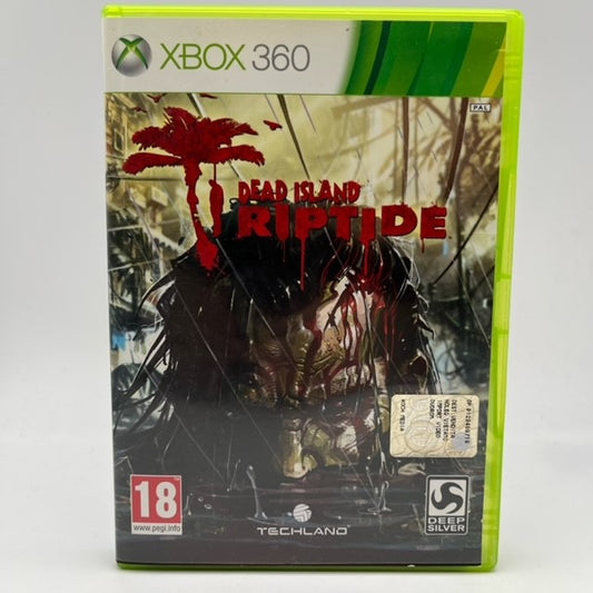 testa di zombie insanguinata che emerge da acqua su sfondo palme