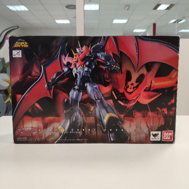 scatola rosso, grigio e nero, robot ali pipistrello