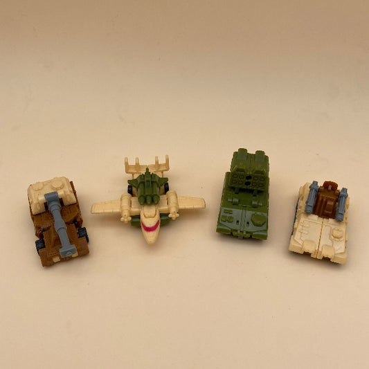 veicoli verdi, marroni, color crema