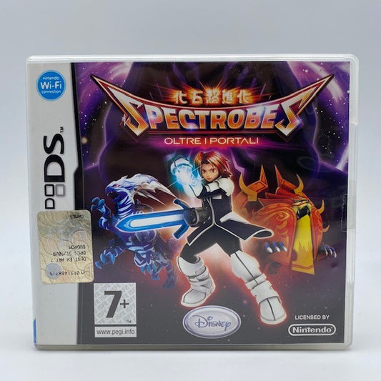 personaggio in armatura futuristica con spada su sfondo viola