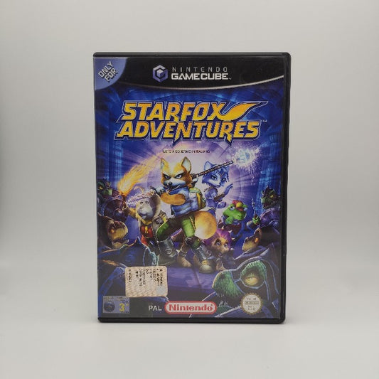 sfondo blu e viola, scritta giallo, personaggi vari in copertina blu, giallo, viola e verde