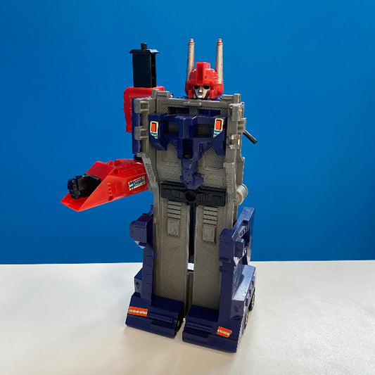 robot grigio, blu, rosso