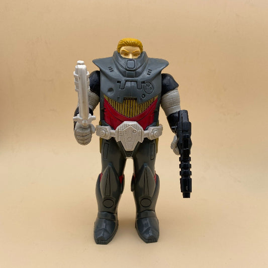 persoanggio, grigio, nero, rosso ed oro