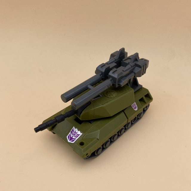 carroarmato verde e grigio