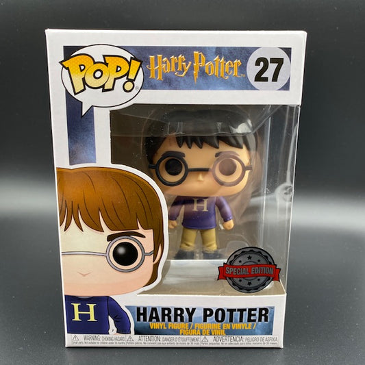 Statuina confezionata Funko Pop numero 27 del personaggio Harry Potter. Versione Special Edition con felpa viola e lettera "H"  gialla.