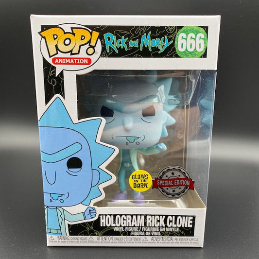 Statuina confezionata Funko Pop! del personaggio Clone Olografico di Rick, dalla serie a cartoni Rick e Morty, in versione Special Edition Glows in the Dark,. Colore azzurro.
