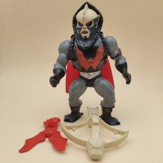 hordak personaggio masters of the universe, motu, anno 1984,grigio e bianco con armatura nera e rossa, balestra bianca, scudo rosso