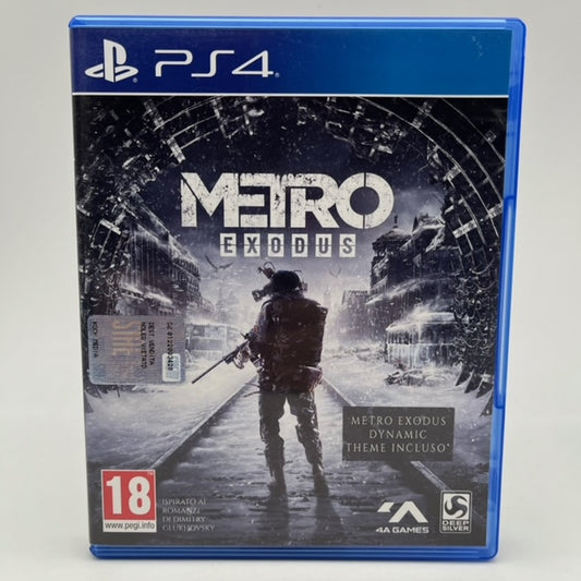 Metro Exodus PS4 Playstation 4 Pal Ita, protagonista armato su binari treno, ambientazione completamente ghiacciata, città in rovina di sfondo