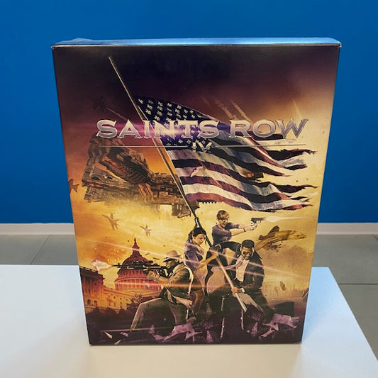 Saints Row IV 4 Super Dangerous Wub Wub Edition X360 Xbox 360 PAL ITA, personaggi che sparano mentre issano una bandiera americana 